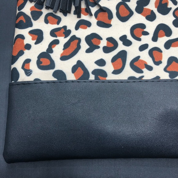 Leopard print pouch clutch accessory bag - Picture 7 of 12